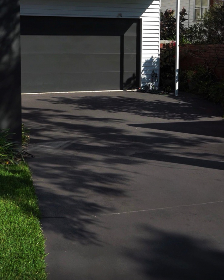 Driveway after covercrete resurfacing - Graphite finish